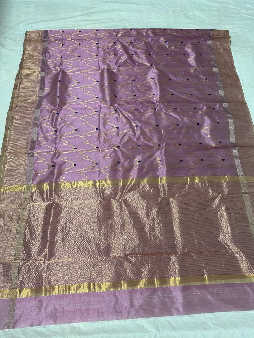 Elegant Lavender Pattu Silk Saree with Golden Zari Weaving