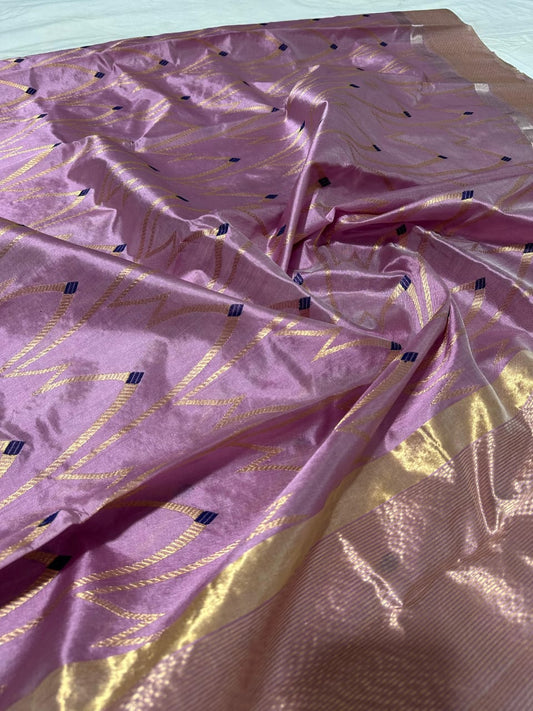 Elegant Lavender Pattu Silk Saree with Golden Zari Weaving